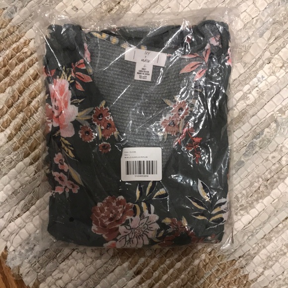 Green crop shirt with floral patterns - Picture 2 of 2